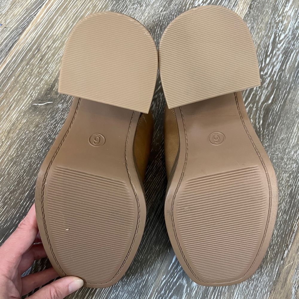 Universal Thread Tan Platform Mules - Picture 6 of 6